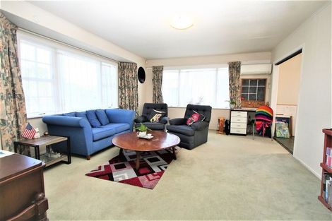 Photo of property in 66 Stewart Drive, Newlands, Wellington, 6037