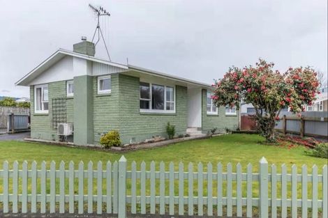 Photo of property in 4 Ross Street, Levin, 5510