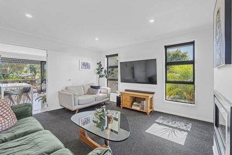 Photo of property in 5 Cessna Lane, Glen Avon, New Plymouth, 4312