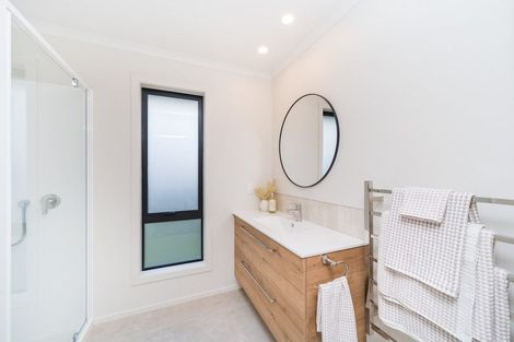 Photo of property in 4b Ayr Place, Hokowhitu, Palmerston North, 4410