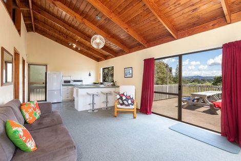 Photo of property in 34 Omaha Drive, Omaha, 0986