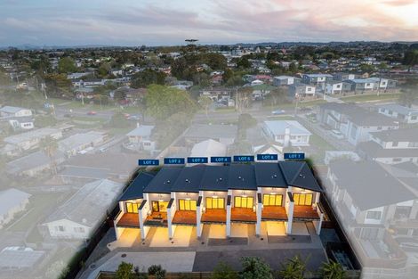 Photo of property in 1/14 Sabot Place, Massey, Auckland, 0614