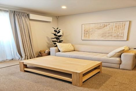 Photo of property in 4 Ceramic Lane, New Lynn, Auckland, 0600