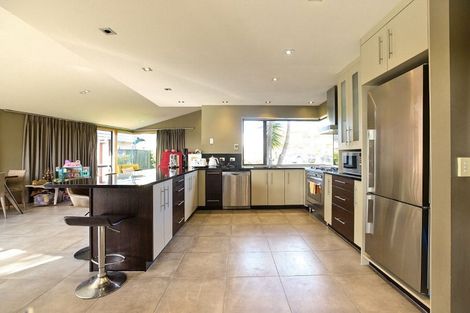 Photo of property in 17 Fernloche Place, Flat Bush, Auckland, 2016