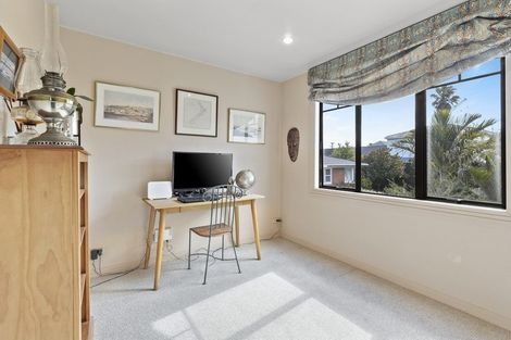 Photo of property in 6a Cecil Road, Milford, Auckland, 0620