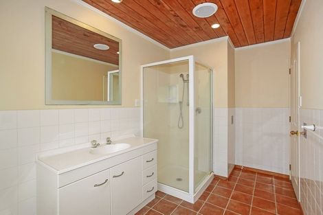 Photo of property in 4 Vela Place, Clarks Beach, 2122