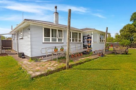 Photo of property in 35 Monkhouse Street, Tolaga Bay, 4077