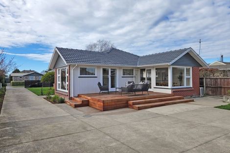 Photo of property in 15 Longmuir Street, Ilam, Christchurch, 8041