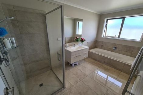 Photo of property in 134 Kelly Jade Avenue, Matarangi, Whitianga, 3592