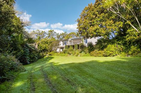 Photo of property in 1135 Scenic Drive North, Swanson, Auckland, 0816