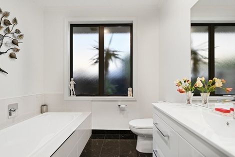 Photo of property in 7 Shillingford Boulevard, Rolleston, 7615