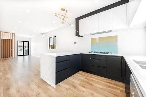 Photo of property in 16 Laquinta Place, Flat Bush, Auckland, 2019