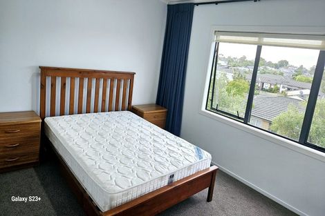 Photo of property in 12 Kevale Place, Manurewa, Auckland, 2102