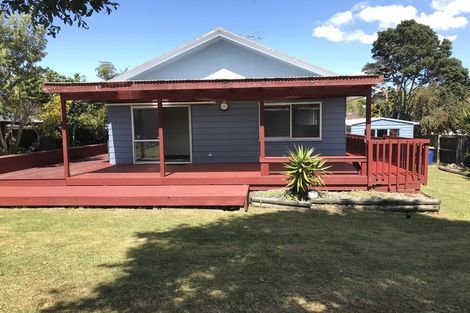 Photo of property in 28 Cabello Place, Unsworth Heights, Auckland, 0632