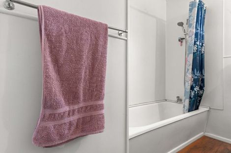 Photo of property in 3 Lincoln Road, Carterton, 5713