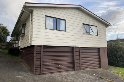Photo of property in 2/8 Quiet Street, Te Atatu South, Auckland, 0610