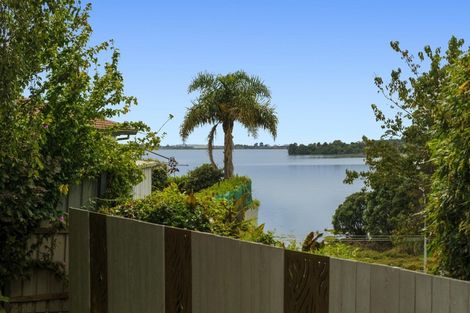 Photo of property in 42 Endeavour Avenue, Welcome Bay, Tauranga, 3112