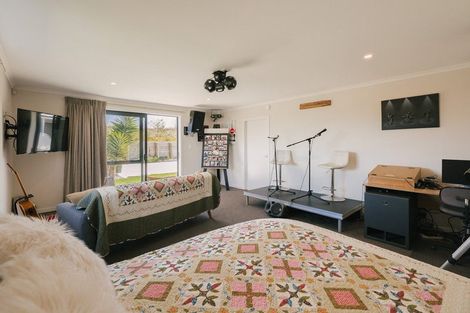 Photo of property in 50a Pratt Avenue, Foxton Beach, Foxton, 4815