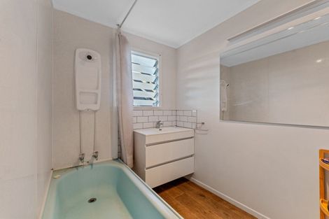 Photo of property in 43 Wakeman Road, Acacia Bay, Taupo, 3330