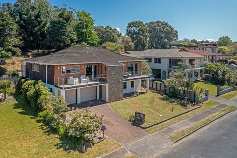 Photo of property in 9 Robin Lane, Browns Bay, Auckland, 0630