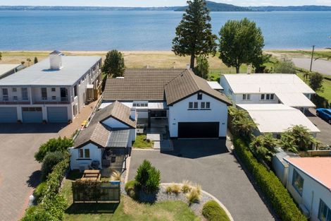 Photo of property in 25 Willow Avenue, Hannahs Bay, Rotorua, 3010