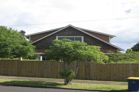 Photo of property in 1/6a Wattle Street, New Lynn, Auckland, 0600