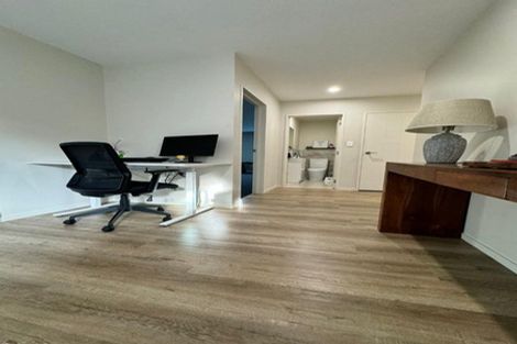 Photo of property in 8 Pakaraka Drive, Papakura, 2110