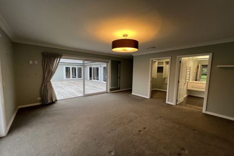 Photo of property in 171 Boord Crescent, Kumeu, 0891
