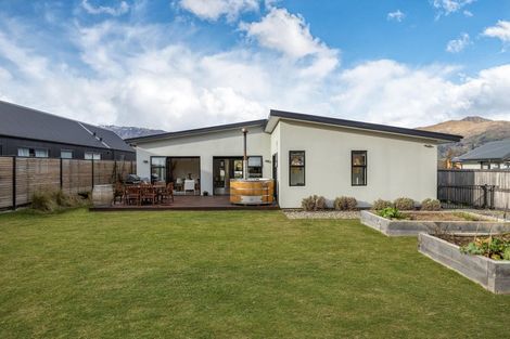Photo of property in 21 Sarges Way, Lake Hawea, Wanaka, 9382