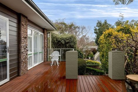 Photo of property in 23 Chilton Grove, Hokowhitu, Palmerston North, 4410