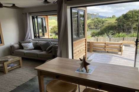 Photo of property in 10 Pekapeka Street, Raglan, 3225