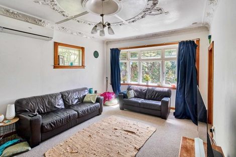 Photo of property in 17 Oku Street, Island Bay, Wellington, 6023