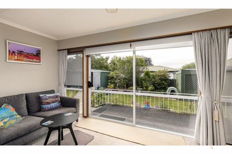 Photo of property in 11 Oxford Street, Waimate, 7924