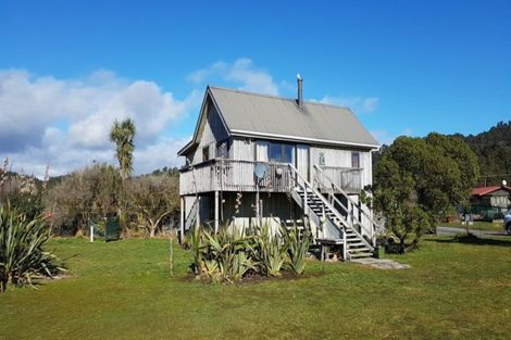 Photo of property in 9 The Parade, Okarito, Whataroa, 7886