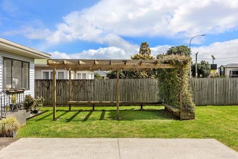 Photo of property in 96 Puhinui Road, Papatoetoe, Auckland, 2104