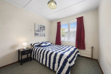 Photo of property in 16 Granville Street, Silverstream, Upper Hutt, 5019