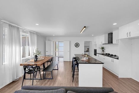 Photo of property in 15 Chalgrove Road, Huntington, Hamilton, 3210