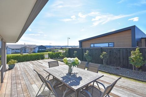 Photo of property in 3 Stratton Way, Mosgiel, 9024