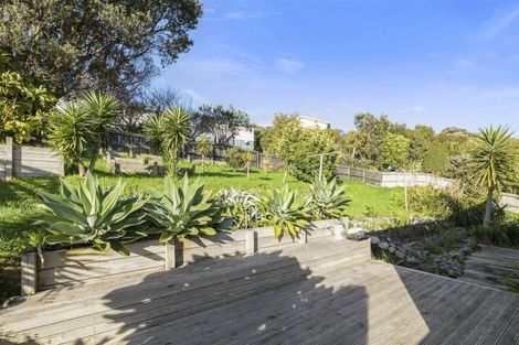 Photo of property in 27 Durham Street, Cannons Creek, Porirua, 5024