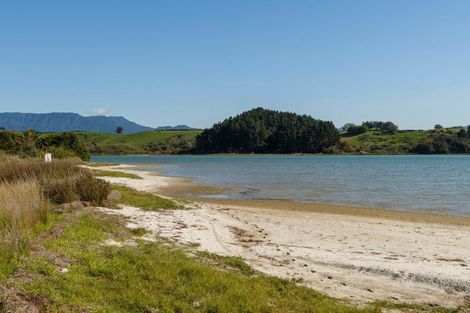 Photo of property in 23a Pahoia Beach Road, Whakamarama, 3172