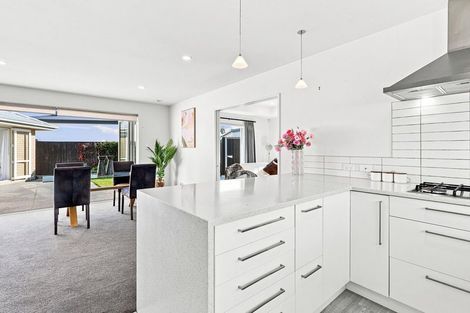 Photo of property in 4 Kilkivan Lane, Broomfield, Christchurch, 8042