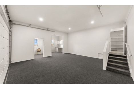 Photo of property in 1a Lincoln Road, Bluff Hill, Napier, 4110