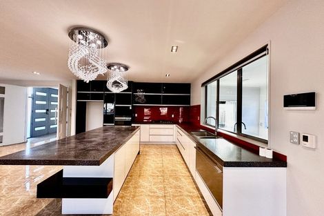 Photo of property in 33 Rohi Place, Flat Bush, Auckland, 2019