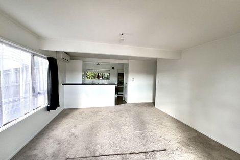 Photo of property in 1/35 D'oyly Drive, Stanmore Bay, Whangaparaoa, 0932