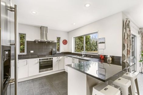 Photo of property in 21 Kilbryde Crescent, Pokeno, 2402