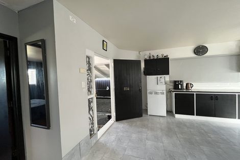 Photo of property in 32a Te Atatu Road, Te Atatu South, Auckland, 0610