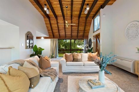 Photo of property in 45 Adamson Drive, Arrowtown, 9302