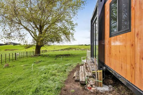 Photo of property in 150 Wirihana Road, Hawera, 4674