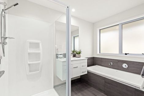 Photo of property in 20 Waititiro Rise, Stanmore Bay, Whangaparaoa, 0932