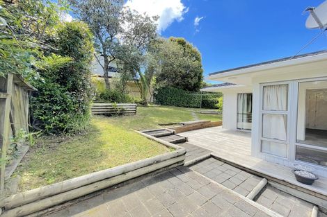 Photo of property in 2/31 Salamanca Road, Sunnynook, Auckland, 0620